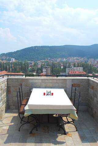 Отель Hotel Velbazhd Кюстендил-4